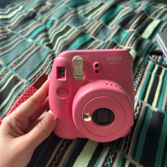 Fujifilm Instax Mini 9 - Picture 2 of 6
